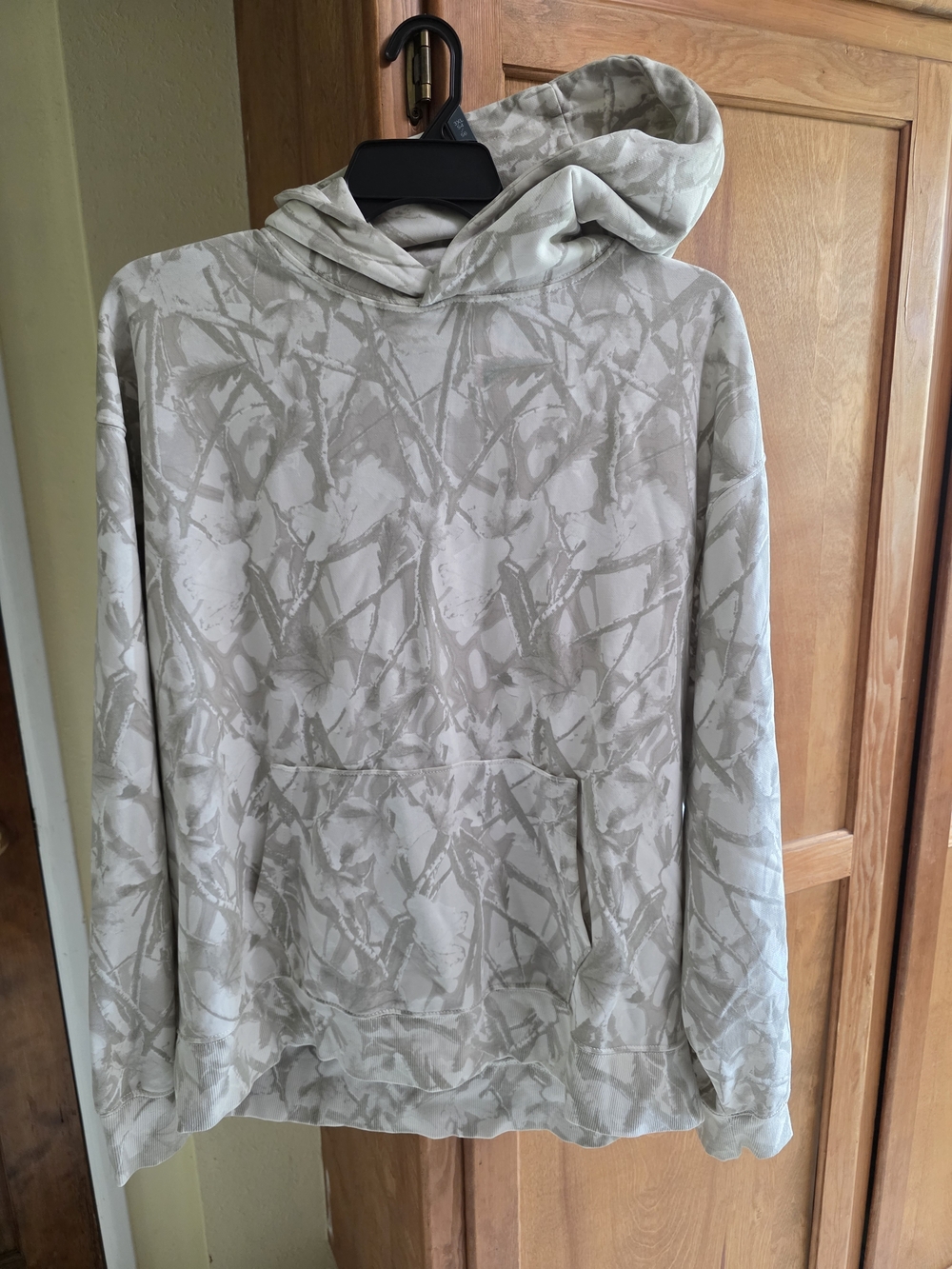 Old Navy Men's Hooded Pullover Sweatshirt - Light Gray Camouflage Print